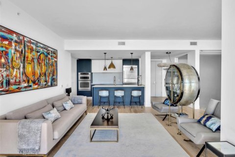 Condominio en alquiler en Miami, Florida, 2 dormitorios, 150.69 m2 № 2086192 - foto 6