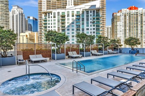 Condominio en alquiler en Miami, Florida, 2 dormitorios, 150.69 m2 № 2086192 - foto 29