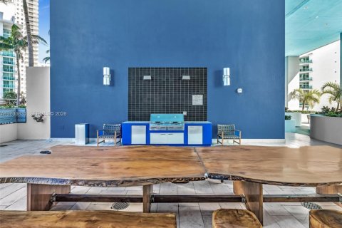 Condominio en alquiler en Miami, Florida, 2 dormitorios, 150.69 m2 № 2086192 - foto 28