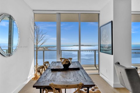 Condominio en alquiler en Miami, Florida, 2 dormitorios, 150.69 m2 № 2086192 - foto 4