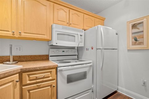 Villa ou maison à vendre à Tarpon Springs, Floride: 2 chambres, 90.95 m2 № 2399454 - photo 8