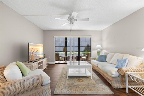 Villa ou maison à vendre à Tarpon Springs, Floride: 2 chambres, 90.95 m2 № 2399454 - photo 13