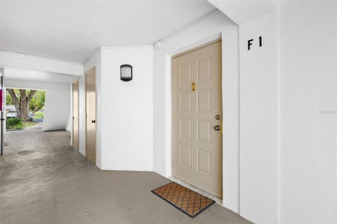 Villa ou maison à vendre à Tarpon Springs, Floride: 2 chambres, 90.95 m2 № 2399454 - photo 3
