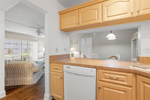 Villa ou maison à vendre à Tarpon Springs, Floride: 2 chambres, 90.95 m2 № 2399454 - photo 9