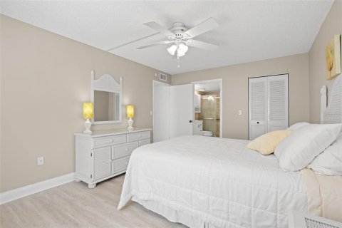 Villa ou maison à vendre à Tarpon Springs, Floride: 2 chambres, 90.95 m2 № 2399454 - photo 18