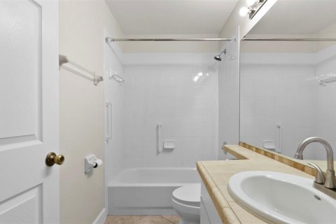 Villa ou maison à vendre à Lutz, Floride: 3 chambres, 139.82 m2 № 2438225 - photo 16