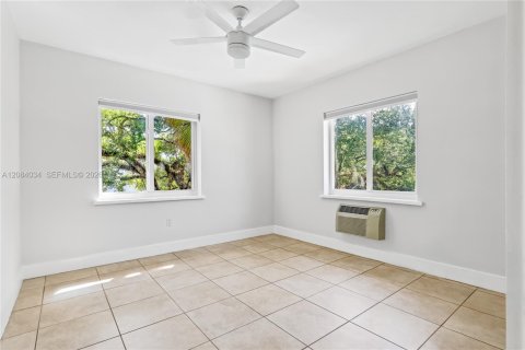 Appartement à louer à Coral Gables, Floride: 2 chambres, 106.84 m2 № 2350594 - photo 21