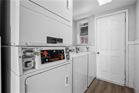 Appartement à louer à Coral Gables, Floride: 2 chambres, 106.84 m2 № 2350594 - photo 29