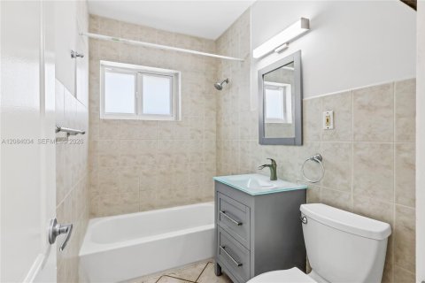 Appartement à louer à Coral Gables, Floride: 2 chambres, 106.84 m2 № 2350594 - photo 27