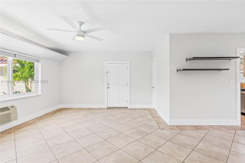 Appartement à louer à Coral Gables, Floride: 2 chambres, 106.84 m2 № 2350594 - photo 6