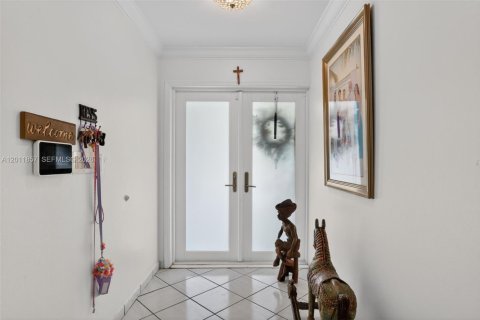 Casa en venta en Miami, Florida, 5 dormitorios, 299.33 m2 № 2074881 - foto 8