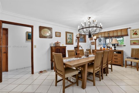 Casa en venta en Miami, Florida, 5 dormitorios, 299.33 m2 № 2074881 - foto 20