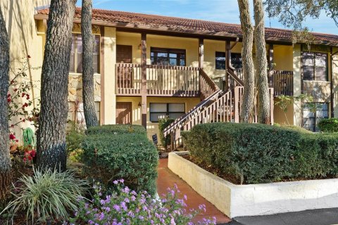 Condominio en alquiler en Port Richey, Florida, 2 dormitorios, 93.83 m2 № 1900210 - foto 1