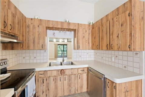 Condominio en alquiler en Port Richey, Florida, 2 dormitorios, 93.83 m2 № 1900210 - foto 11