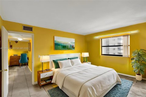 Condominio en alquiler en Miami, Florida, 2 dormitorios, 80.82 m2 № 2243754 - foto 13
