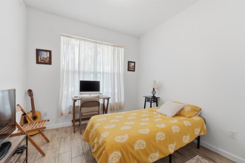 House in Port St. Lucie, Florida 4 bedrooms, 185.62 sq.m. № 2254334 - photo 20