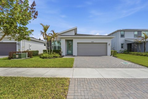 House in Port St. Lucie, Florida 4 bedrooms, 185.62 sq.m. № 2254334