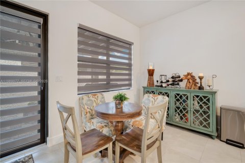 Villa ou maison à vendre à Miramar, Floride: 4 chambres, 221.94 m2 № 2053326 - photo 19