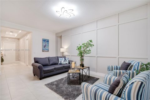 Villa ou maison à vendre à Miramar, Floride: 4 chambres, 221.94 m2 № 2053326 - photo 11