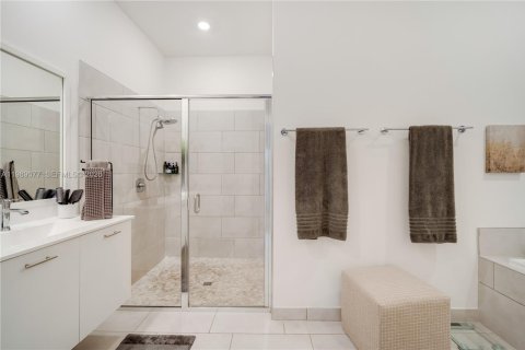 Villa ou maison à vendre à Miramar, Floride: 4 chambres, 221.94 m2 № 2053326 - photo 25