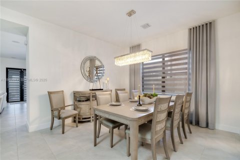 Villa ou maison à vendre à Miramar, Floride: 4 chambres, 221.94 m2 № 2053326 - photo 13