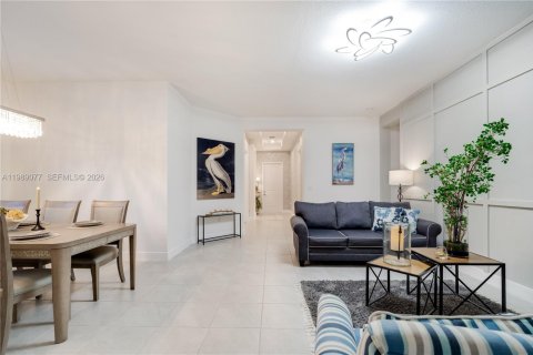 Villa ou maison à vendre à Miramar, Floride: 4 chambres, 221.94 m2 № 2053326 - photo 9