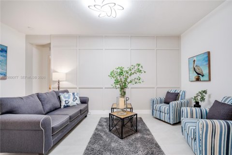 Villa ou maison à vendre à Miramar, Floride: 4 chambres, 221.94 m2 № 2053326 - photo 5