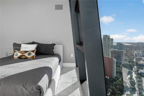 Condominio en venta en Miami, Florida, 2 dormitorios, 104.7 m2 № 2034674 - foto 14