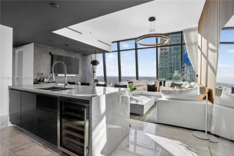 Condominio en venta en Miami, Florida, 2 dormitorios, 104.7 m2 № 2034674 - foto 29