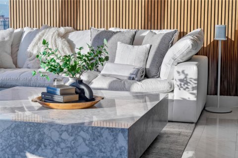 Condominio en venta en Miami, Florida, 2 dormitorios, 104.7 m2 № 2034674 - foto 19