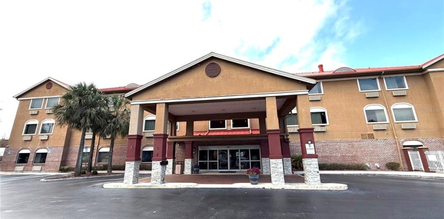 Hotel en Ocala, Florida 2863.99 m2 № 2130293