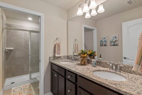 Villa ou maison à louer à Davenport, Floride: 7 chambres, 293.01 m2 № 2135756 - photo 24