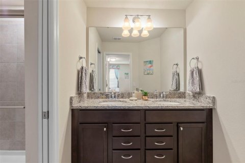 Villa ou maison à louer à Davenport, Floride: 7 chambres, 293.01 m2 № 2135756 - photo 18