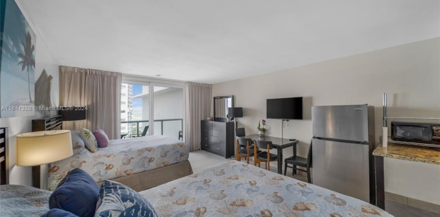 Studio à Condo à Sunny Isles Beach, Floride № 1738842