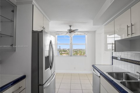 Copropriété à vendre à Hallandale Beach, Floride: 2 chambres, 106.37 m2 № 1946076 - photo 10