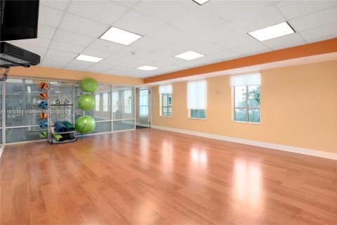 Купить кондоминиум в Майами, Флорида 2 спальни, 108.51м2, № 1952298 - фото 22