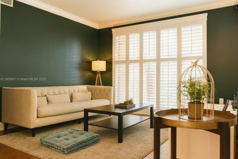Кондоминиум с 2 спальнями в Майами, Флорида № 1952298