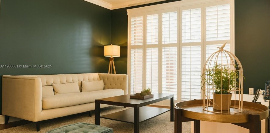 Кондоминиум с 2 спальнями в Майами, Флорида № 1952298