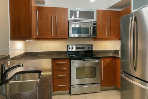 Купить кондоминиум в Майами, Флорида 2 спальни, 108.51м2, № 1952298 - фото 2