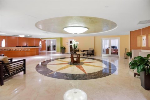 Купить кондоминиум в Майами, Флорида 2 спальни, 108.51м2, № 1952298 - фото 14