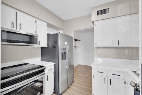Купить кондоминиум в Мейтленд, Флорида 4 комнаты, 75.81м2, № 2213594 - фото 13