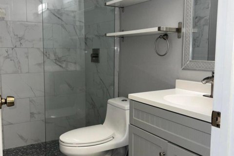 Condo in Boynton Beach, Florida, 2 bedrooms  № 2250068 - photo 13