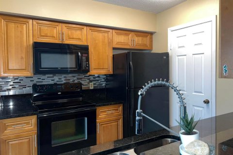 Condo in Boynton Beach, Florida, 2 bedrooms  № 2250068