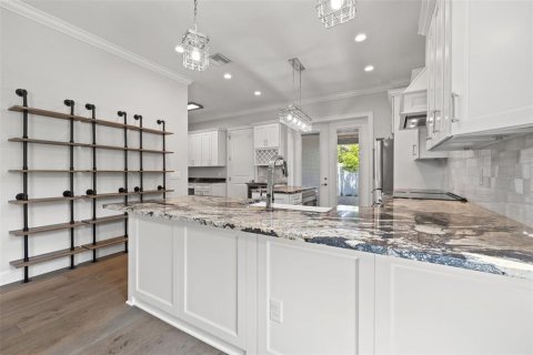 Casa en venta en Saint Petersburg, Florida, 3 dormitorios, 232.07 m2 № 1854209 - foto 13