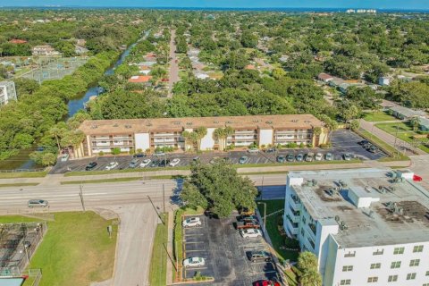 Condo in Saint Petersburg, Florida, 2 bedrooms  № 2378317