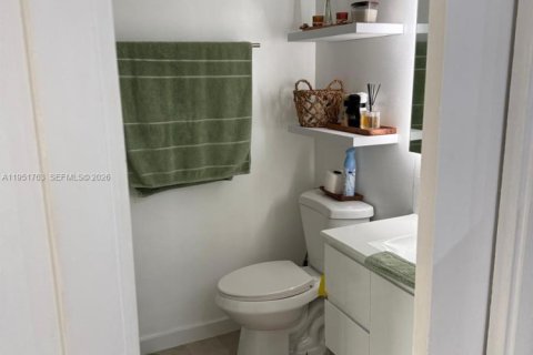 Снять в аренду виллу или дом в Пемброк-Пайнс, Флорида 2 спальни, 104.98м2, № 2006274 - фото 30