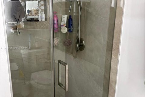 Снять в аренду виллу или дом в Пемброк-Пайнс, Флорида 2 спальни, 104.98м2, № 2006274 - фото 17