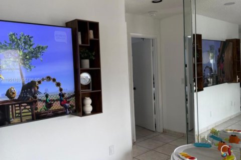 Снять в аренду виллу или дом в Пемброк-Пайнс, Флорида 2 спальни, 104.98м2, № 2006274 - фото 22