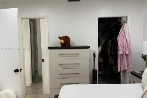 Снять в аренду виллу или дом в Пемброк-Пайнс, Флорида 2 спальни, 104.98м2, № 2006274 - фото 26