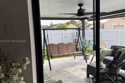 Снять в аренду виллу или дом в Пемброк-Пайнс, Флорида 2 спальни, 104.98м2, № 2006274 - фото 14